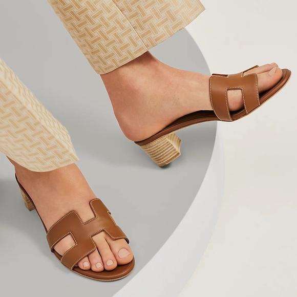 HERMES Oasis Sandal - Picture 1 of 15